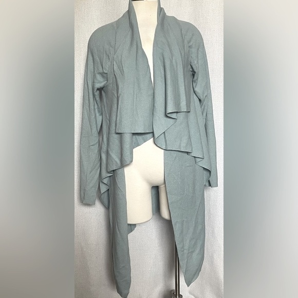 Etcetera Sweaters - Etcetera open front cardigan